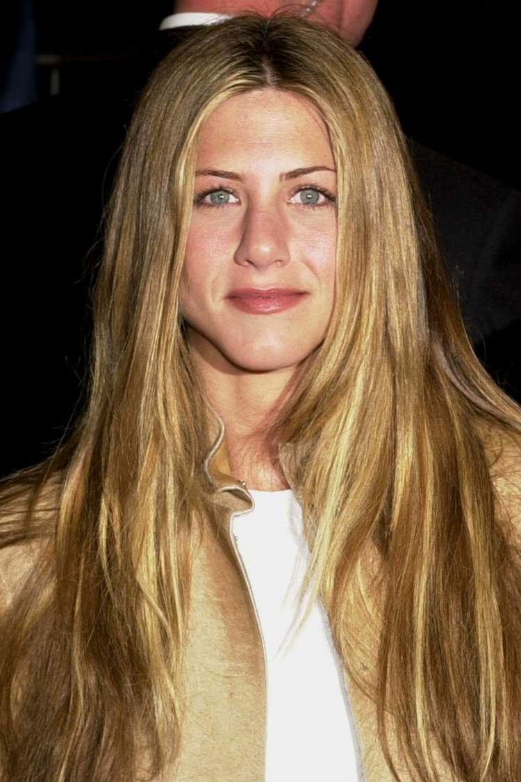 Jennifer Aniston Frisuren lange Haare stylen Stufen-Haarschnitt
