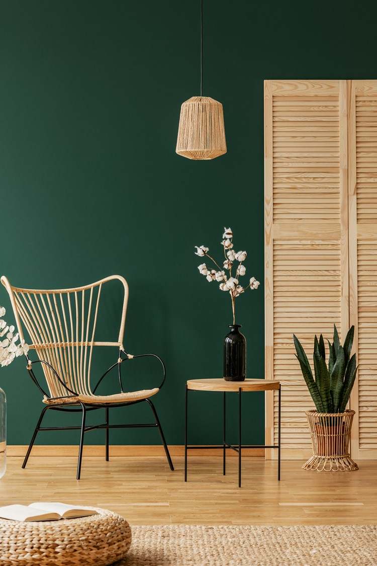 Möbel und Dekoration aus naturbelassenen, nachhaltigen Materialien