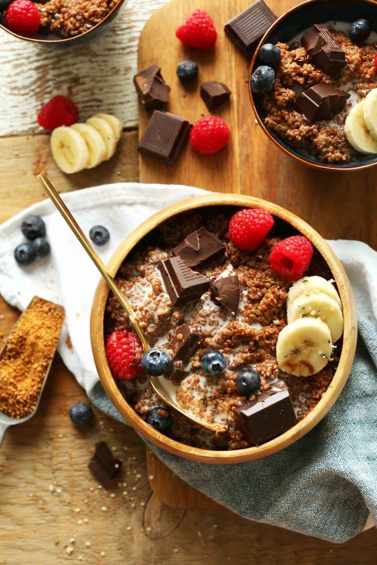 Vegane Rezepte Frühstück Quinoa Porridge gesund pflanzliche Ernährung