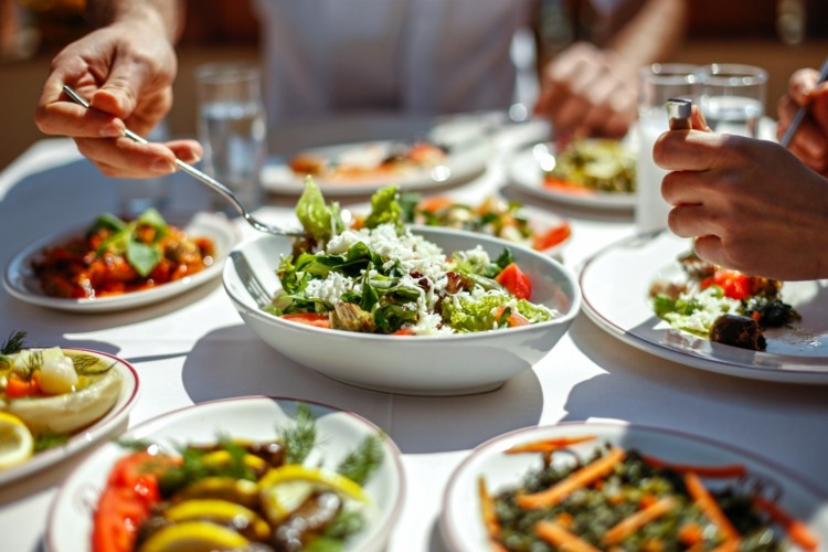 vegane fitness ernährung rezepte salat gesund abnehmen