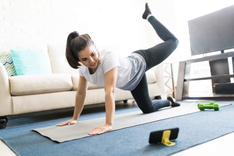Beine Zuhause trainieren Trainingsplan Unterkörper Frauen