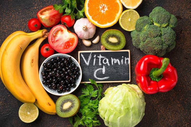 Entzündungshemmende Vitamine stärken das Immunsystem und schützen vor Überantwort Vitamin C