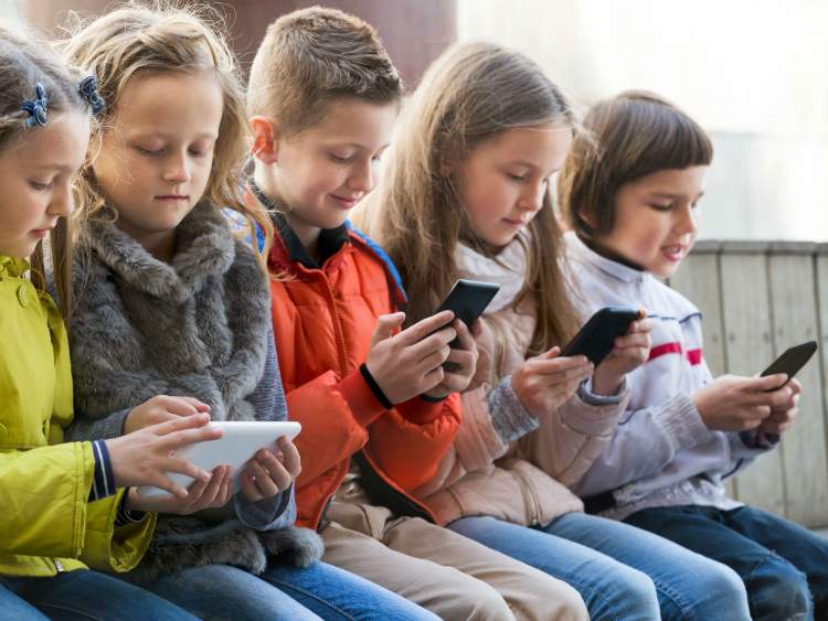 Handy bei Kindern ungesund Digital Detox Tipps