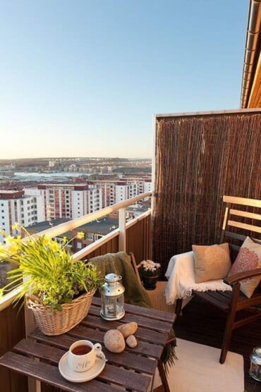Sichtschutz schmaler Balkon Ideen kleine Terrasse einrichten
