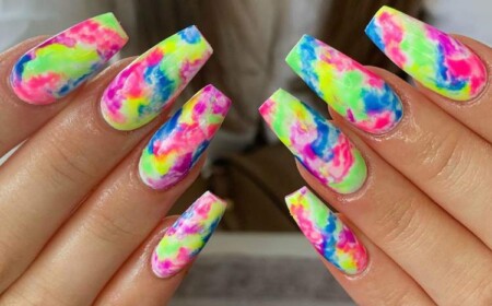 Tie Dye Nägel Regenbogen Nageldesign selber machen Anleitung