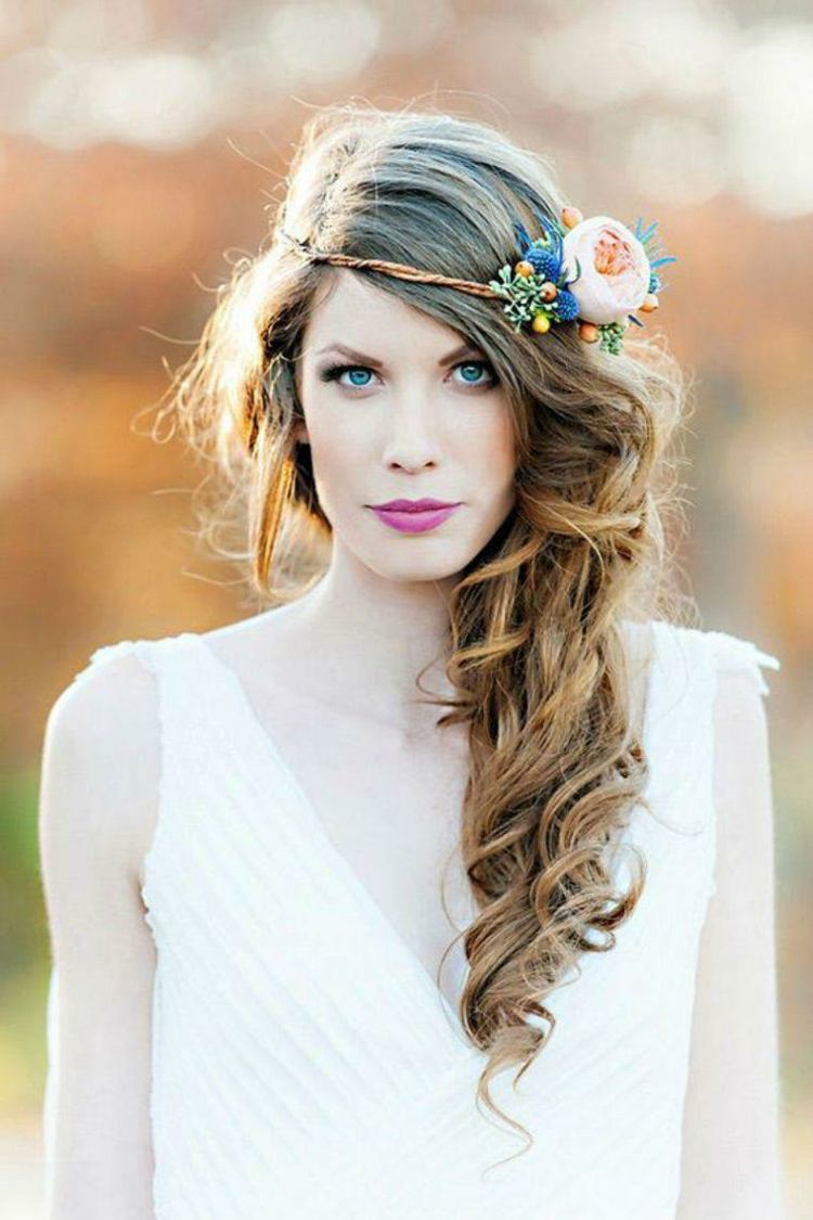 einfache Hochzeitsfrisuren für lange Haare Haaraccessoires Trends