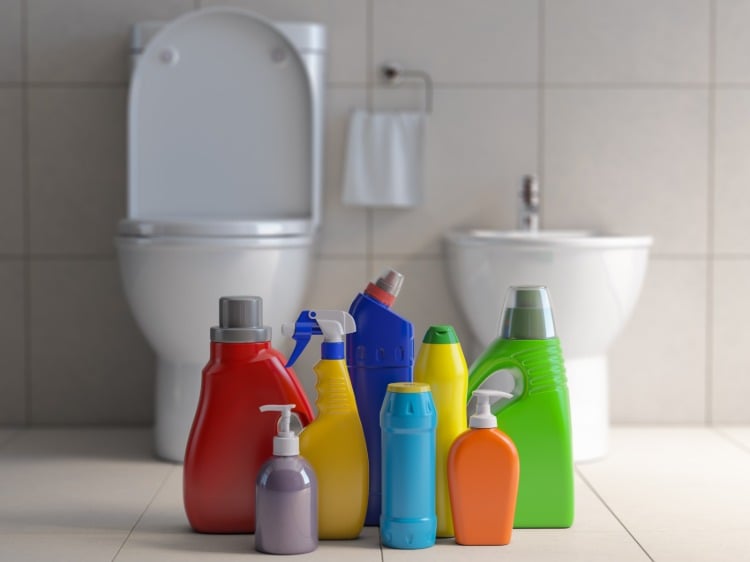 plastikflaschen seifen desinfektionsmittel reinigung der toilette und desinfektion