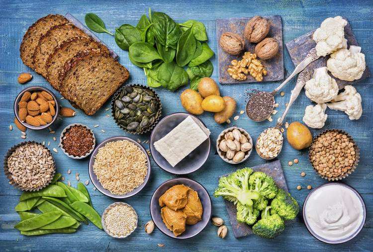 vegane Proteinquellen Proteinmangel bei Veganern wieviel Protein am Tag