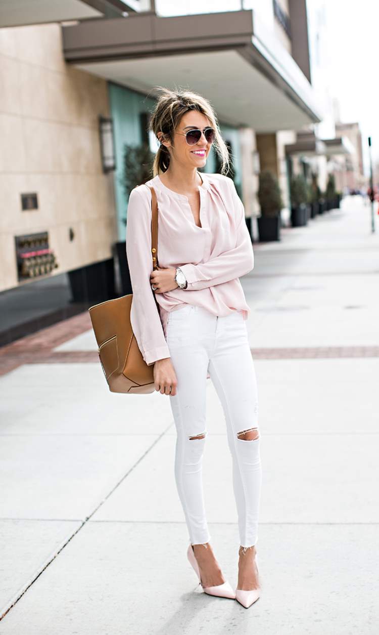 weiße Jeans kombinieren Business Outfits Frühling Textilfarbe Altrosa