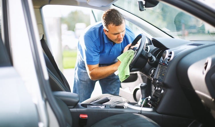 Auto desinfizieren Innenraum Autoreinigung welche Reinigungsmittel