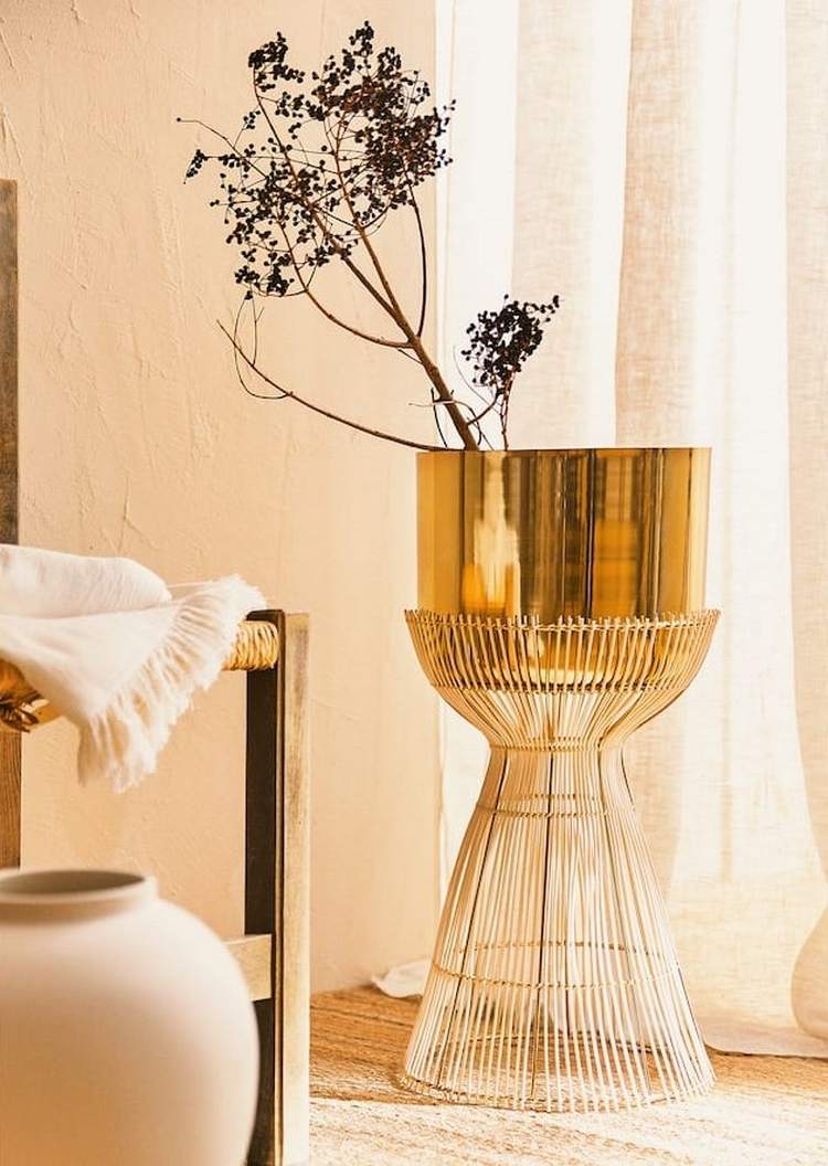 Blumentopfständer in Gold von Zara Home 2020