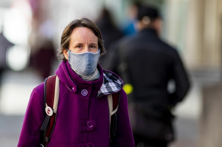 Die Tschechische Republik fordert auch andere Länder dazu auf, Atemschutzmasken zu tragen