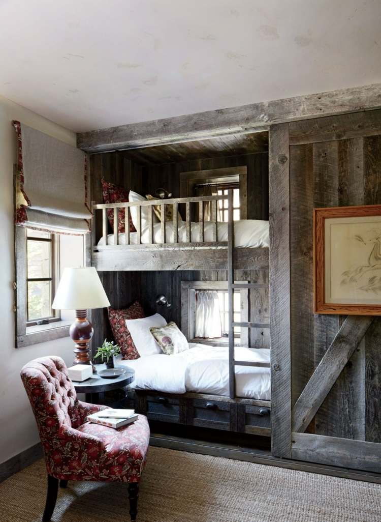 Bunk bed in a niche - idea for children's rooms or guest rooms in a rustic style