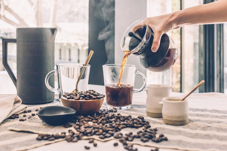 Koffeinkonsum kann die Calciumresorption erschweren