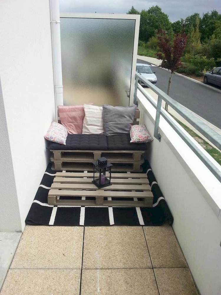 Liegefläche Balkon selber bauen platzsparende Balkonliege DIY