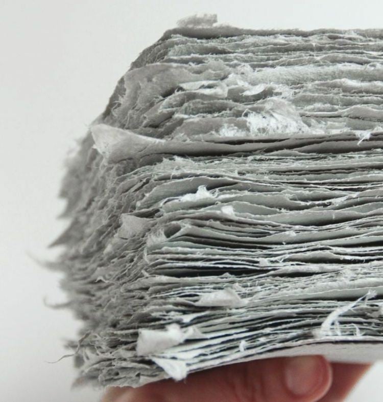 Nachhaltig basteln mit Papierschnipseln und eigenes Papier herstellen - Einfache Anleitung