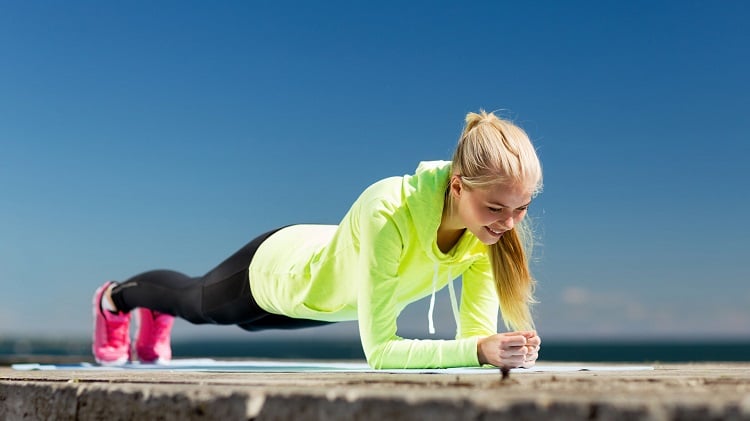 Plank Übung Fehler Training für Zuhause mit Eigengewicht