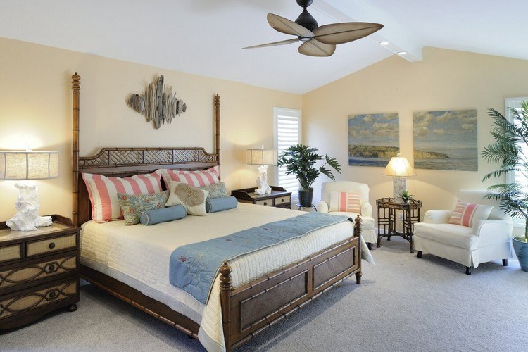 Schlafzimmer Sandfarbe und Weiße Decke streichen