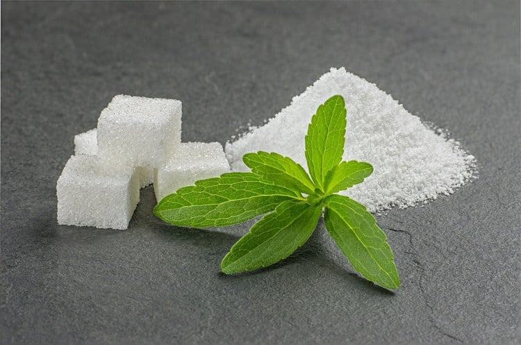 Stevia powder as a sugar substitute for baking