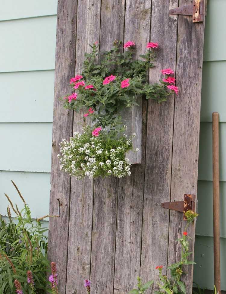 Turn old door into vintage garden decoration