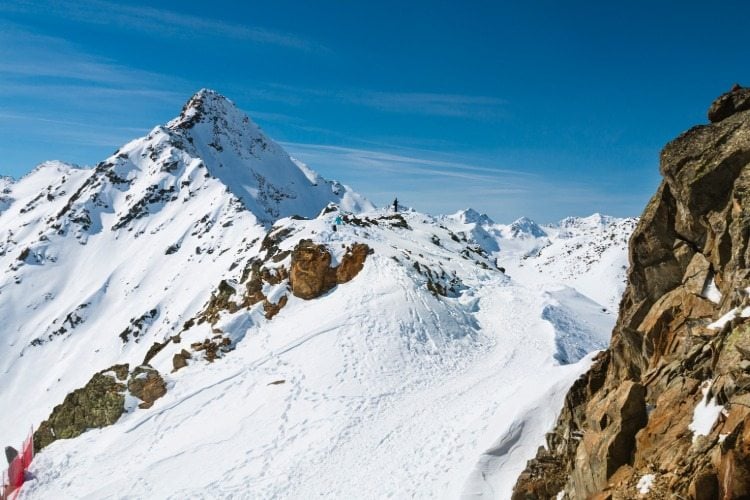 skifahren im sommer österreich alpen hintertux gebiet betterpark