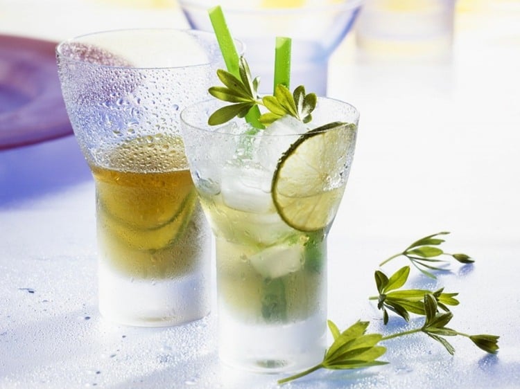 Cocktail mit Wodka oder anderem neutral schmeckenden Alkohol mixen