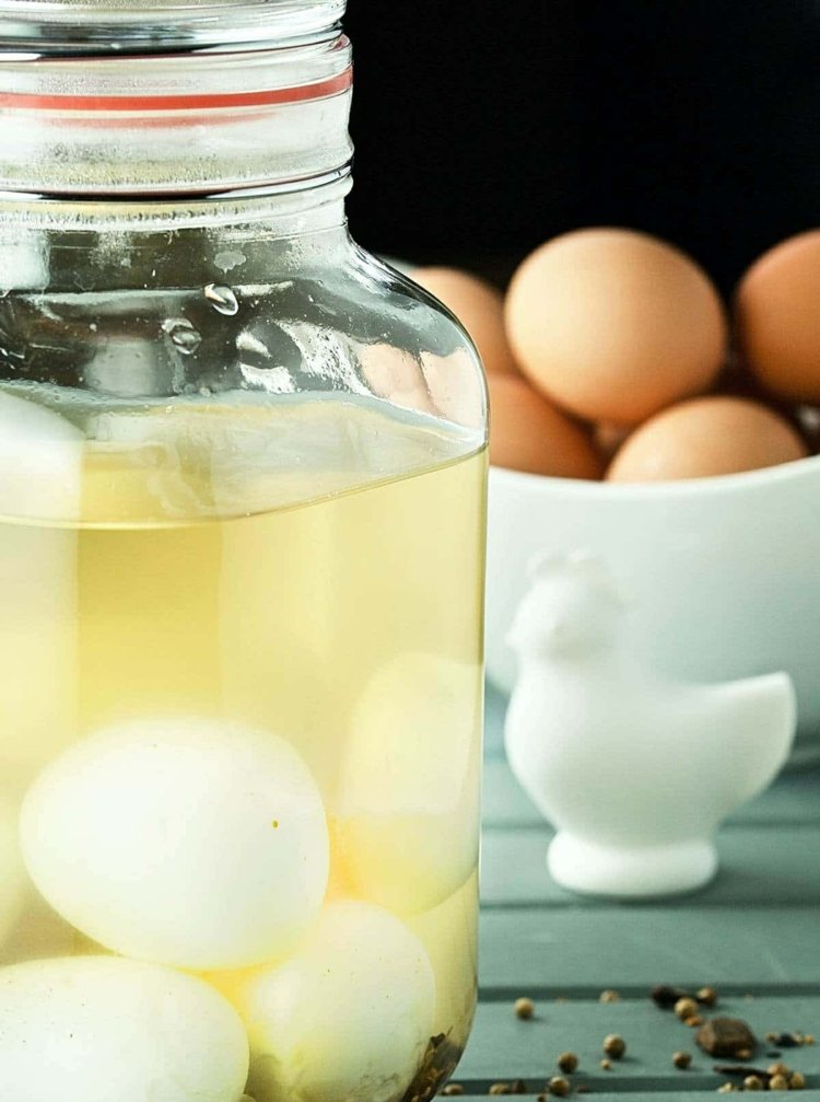 Eier mit Honig und Senf einlegen zu Ostern oder für Besuch