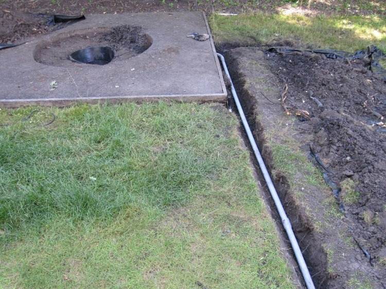 rohrleitung für wasserversorgung brunnen selber bauen im gartenbereich