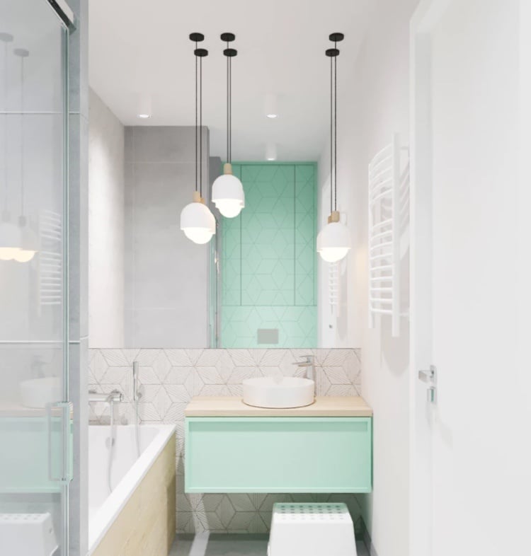 Badezimmer in Mintgrün mit Weiß und hellem Holz kombiniert