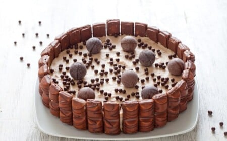 Einfache Kinder Bueno Torte mit Keksboden und Mascarpone ohne Backen