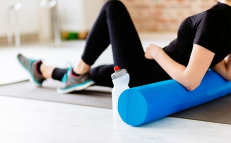 Faszienrolle Training gegen Rückenschmerzen Foam Rolling Vorteile