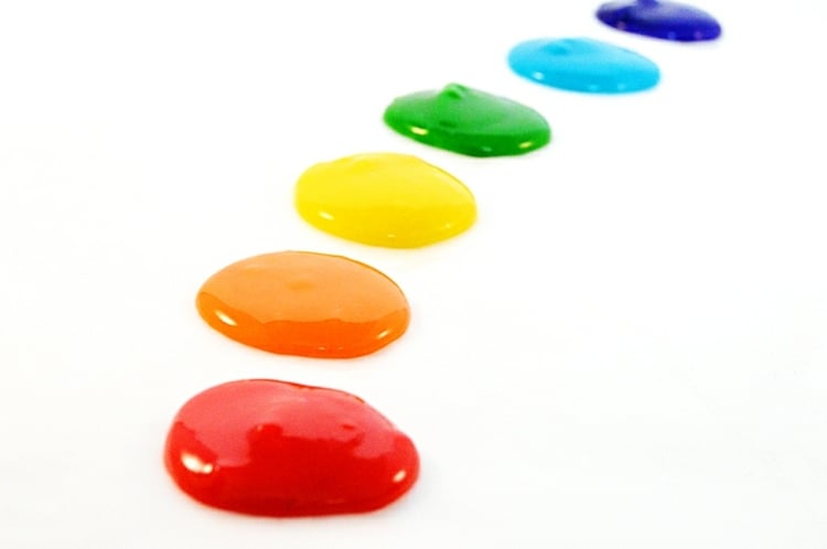 Fingerfarben selber machen - Essbare Farben herstellen aus natürlichen Zutaten