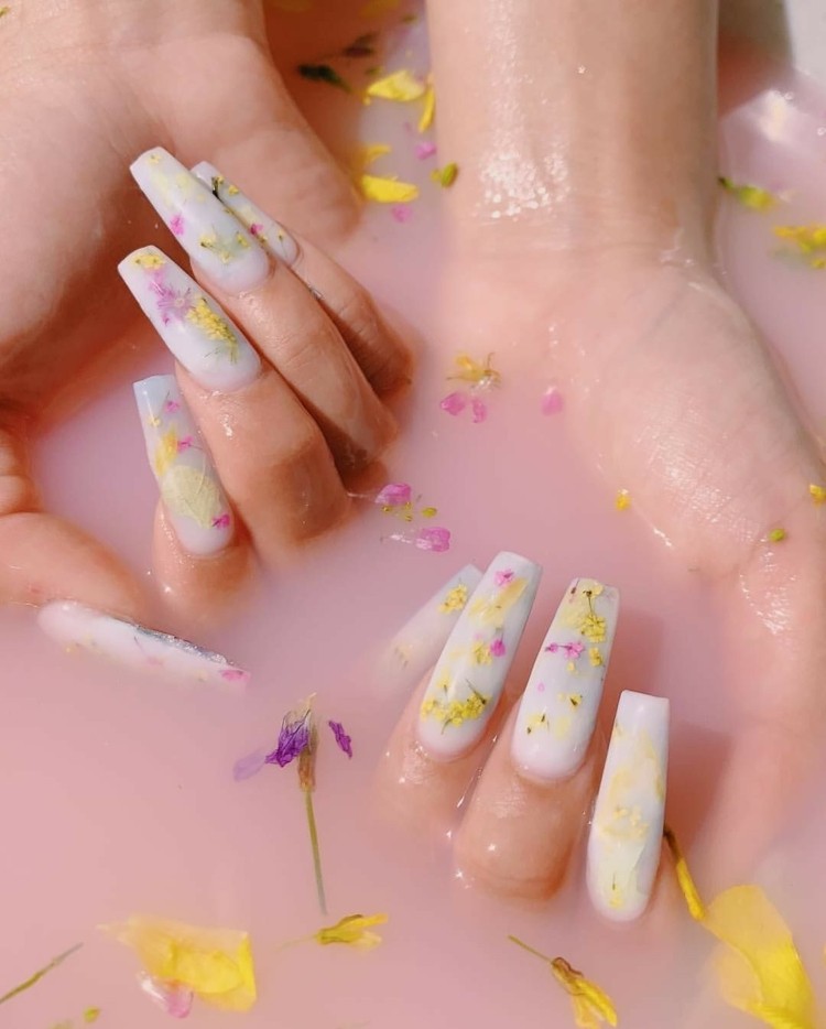 Milk Bath Nails Nageltrends Sommer 2020 Nageldesign Ideen Acrylnägel