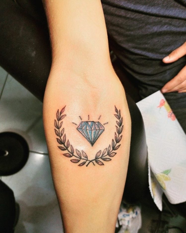 Tattoo Diamant Bedeutung Unterarm Tattoodesign Frauen Tattootrends