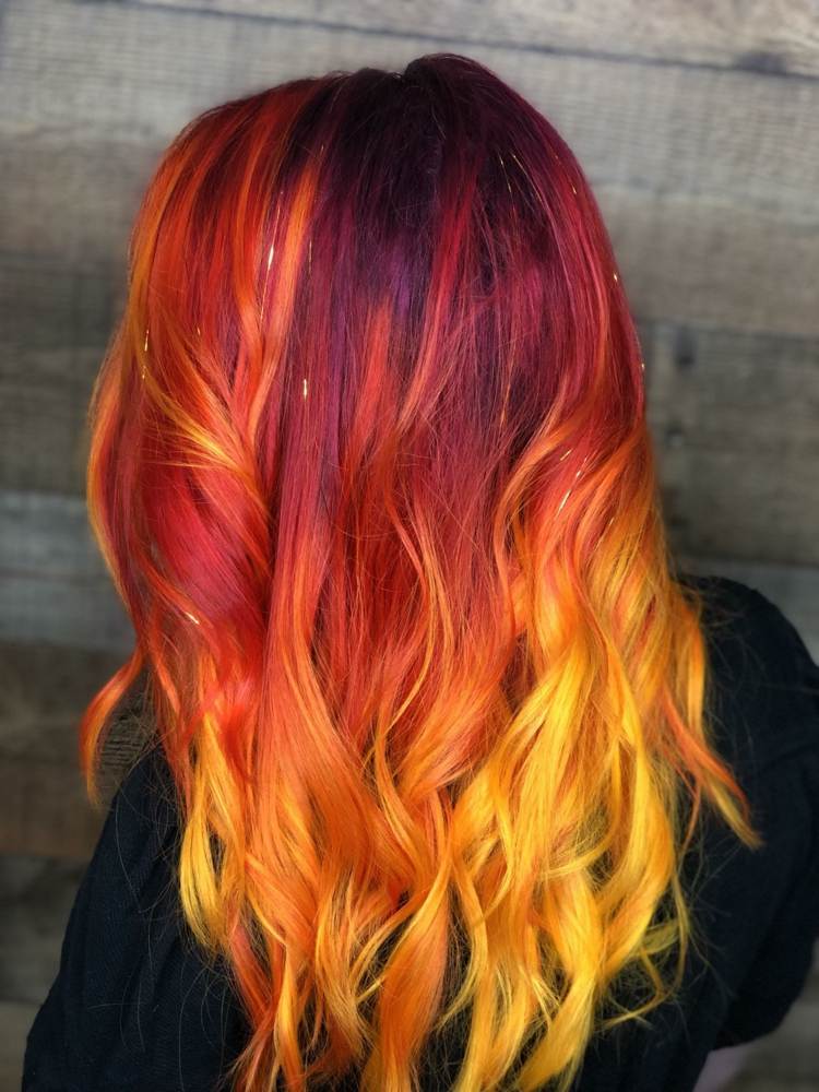 Tequila Sunrise Haarfarbe Trend rote Haare im Ombre Look