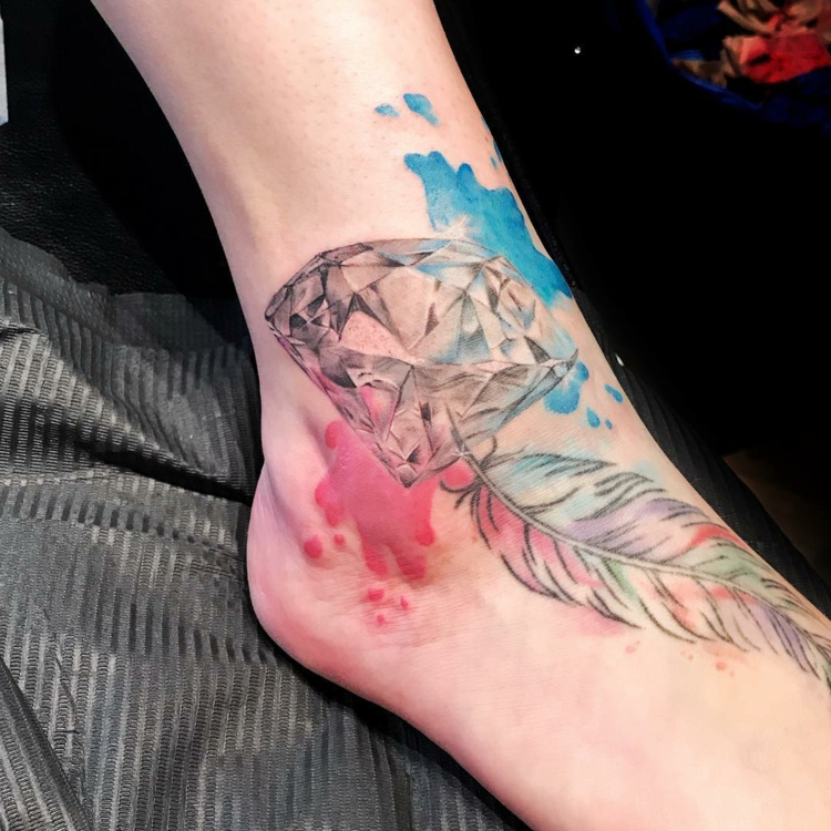Diamant Tattoo Bedeutung und die schönsten Designs im Überblick!