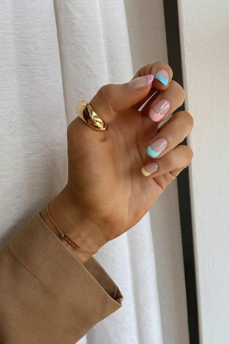 pastellfarbene Nagelspitzen French Nails Varianten Sommer Nageltrends