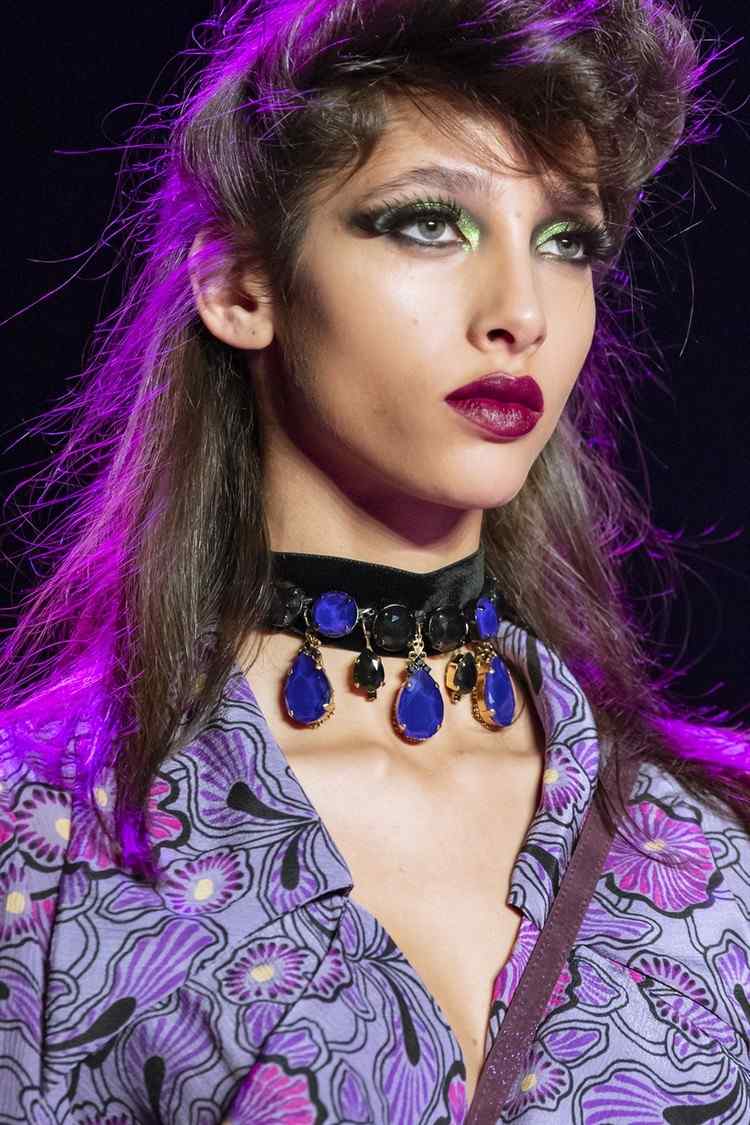 Choker Halskette Outfit Ideen Schmuck Trends 2020