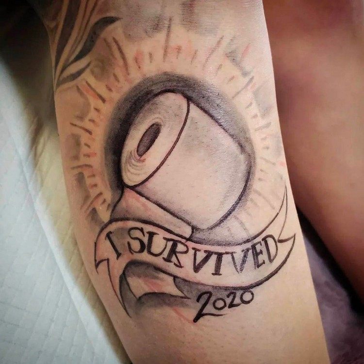 Corona Tattoo lustige Tattoomotive Unterarm Tattoodesign Mann