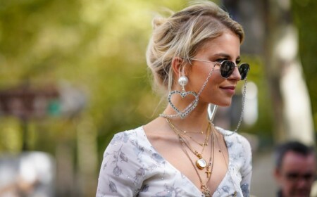 Hochsteckfrisuren Sommer Outfit Ideen Halsketten Trends