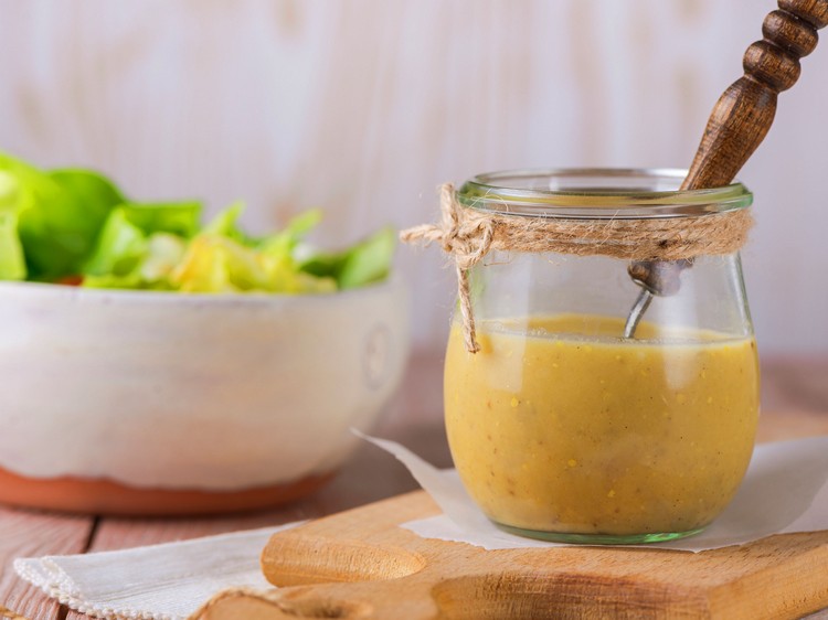 Kalorienarme Dressings für Salate Rezepte Honig-Dressing selber machen