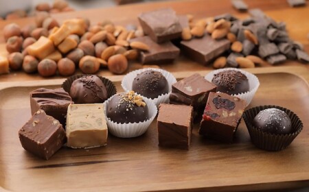 Sommer Pralinen selber machen einfache Schokoladendesserts Rezepte