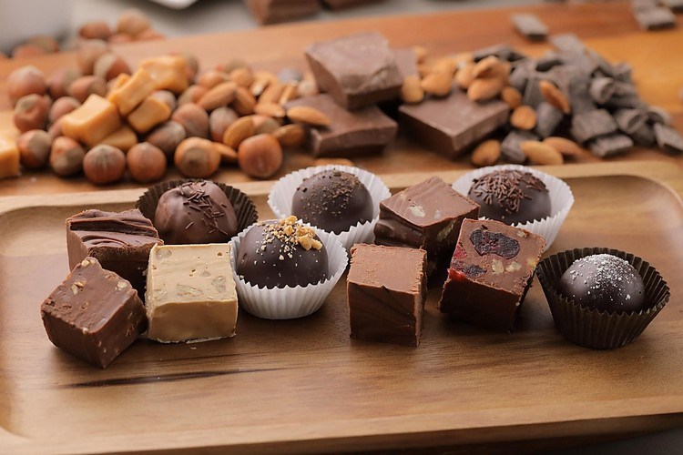 Sommer Pralinen selber machen einfache Schokoladendesserts Rezepte