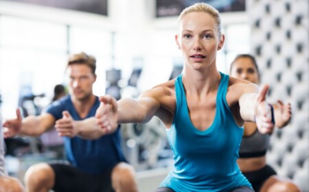 Training Tabata HIIT Trainigsplan für Zuhause Kniebeuge Übung