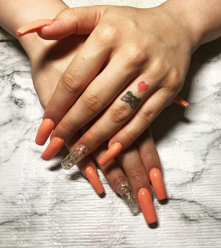Acrylic nails trends fall nails orange nail polish