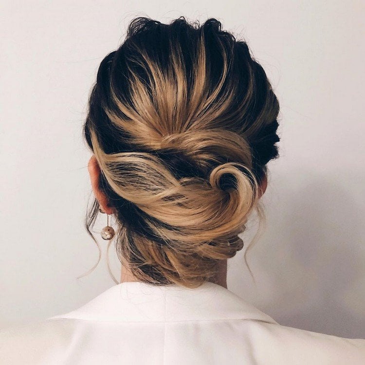 Make banana hairstyle yourself Instructions for elegant updos