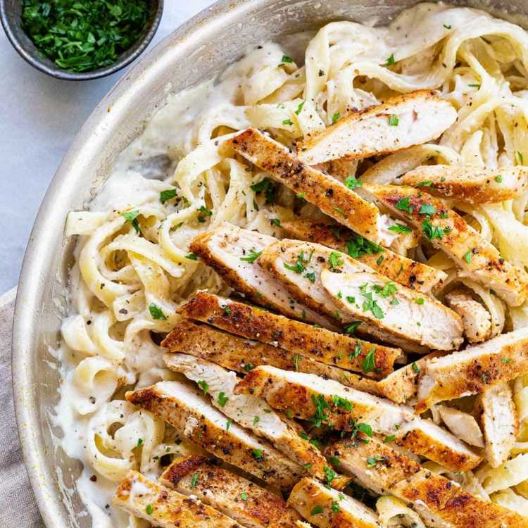 Chicken Alfredo - Delicious cream and cheese sauce with fried chicken