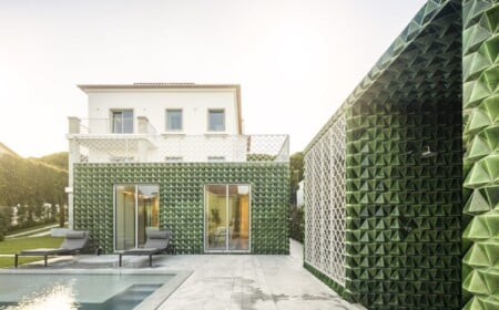 Hausumbau planen alte Villa in Portugal mit zwei Anbauten