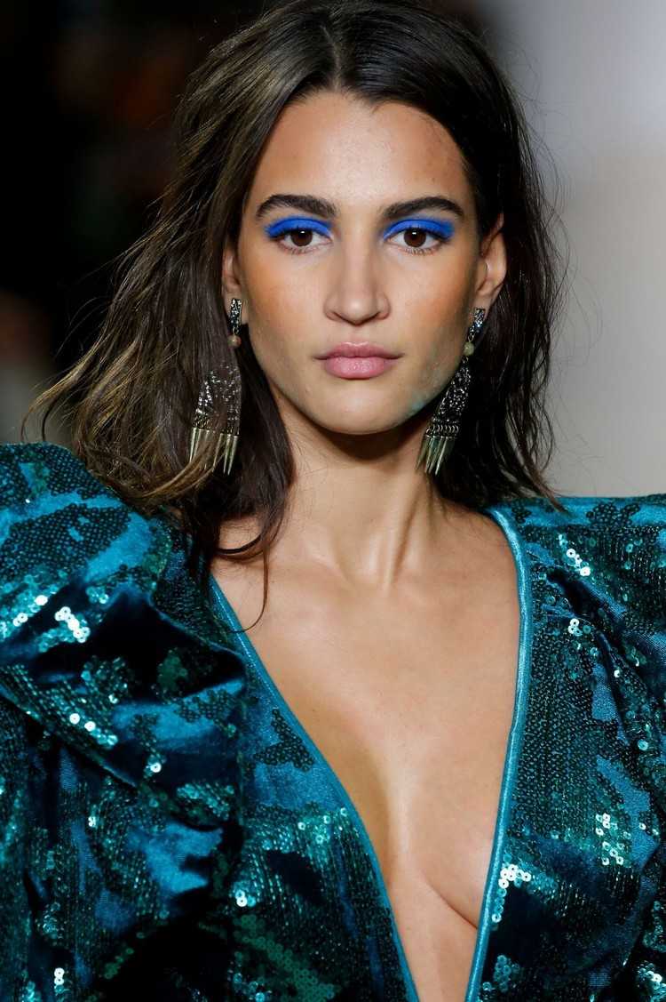 Make-up Trends 2020 Lidschatten Trends 2020 classic Blue Augen Makeup