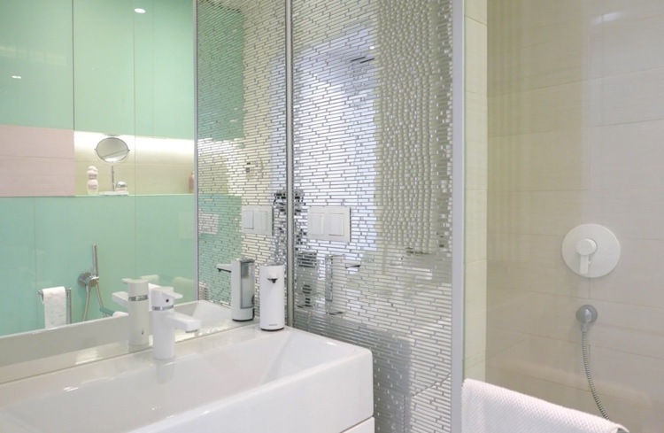 Mint white and beige in the small bathroom